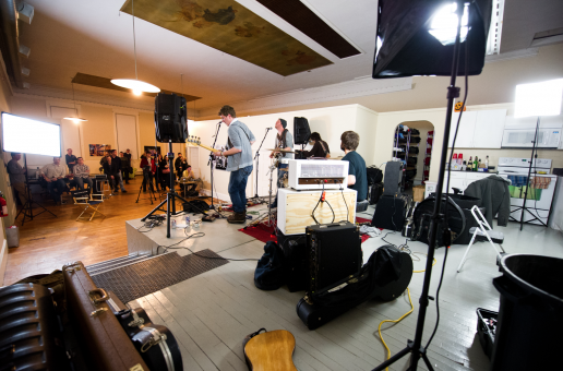 #htmlcaption_8388 Live From My Loft on my Birthday – Illinois